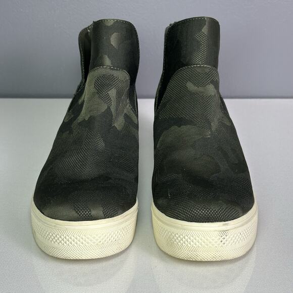 Steve Madden Camo Winnie Hidden Wedge Sneaker Bootie Womens Sz 8 Slip On Casual - Picture 3 of 5